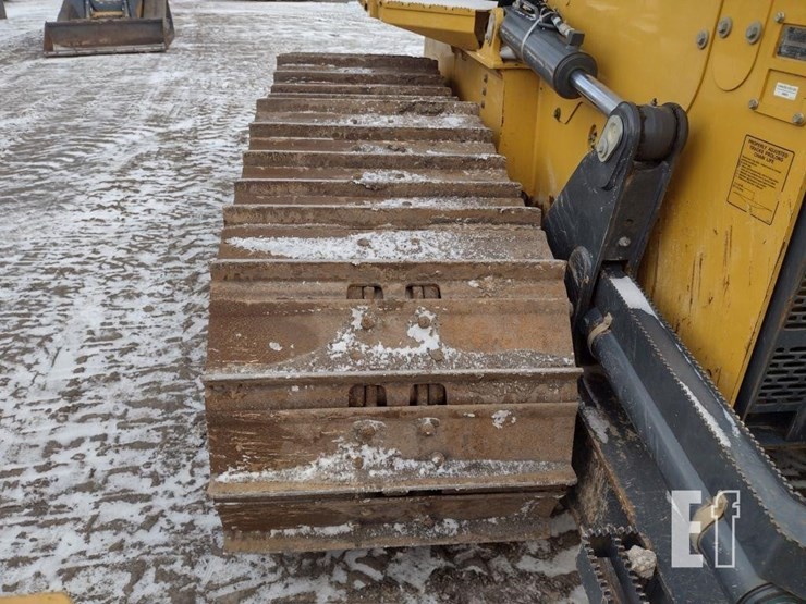 2022-deere-700l-lgp-image-39