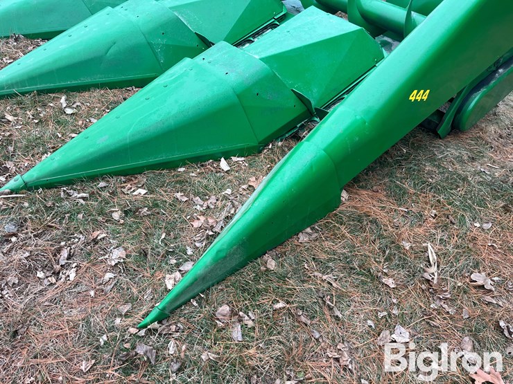 john-deere-444-image-12