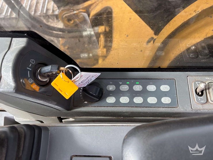 2017-caterpillar-336f-image-26