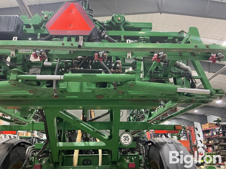 2018-john-deere-r4045-image-11