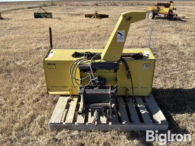john-deere-snow-blower-compact/utility-tractor-attachment-image-6