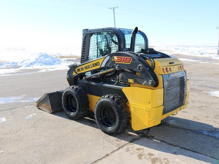 new-holland-l318-image-5