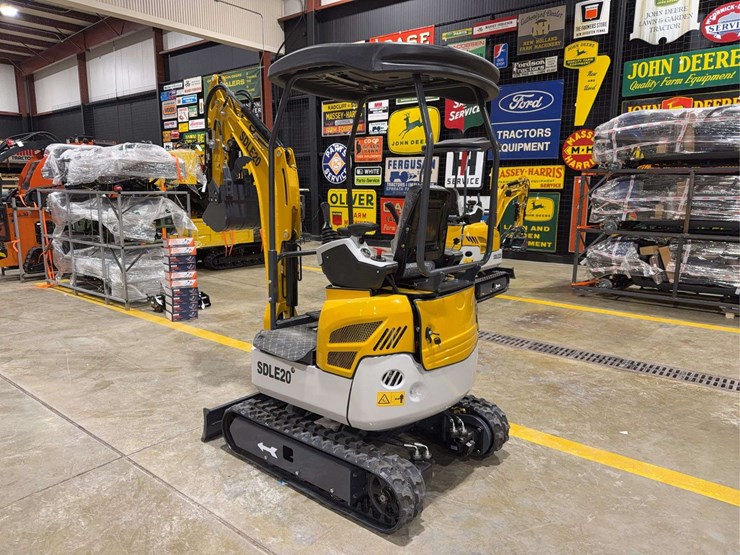 2025-sdlanch-sdle20-mini-excavator-image-3