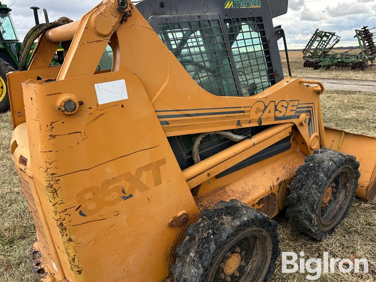 2001-case-85-xt-image-15