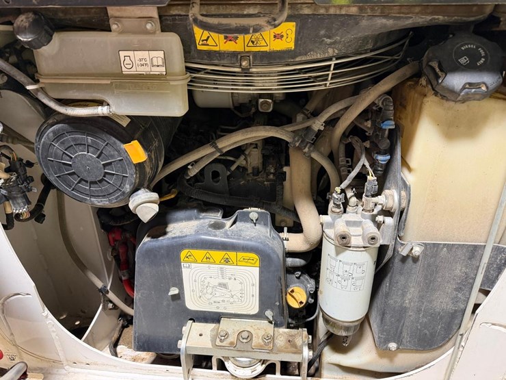 2020-bobcat-t64-image-14