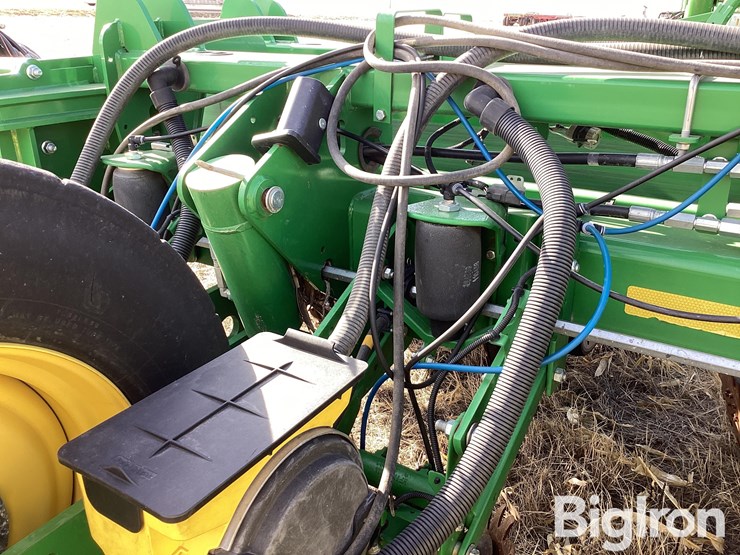 2019-john-deere-1775nt-image-14