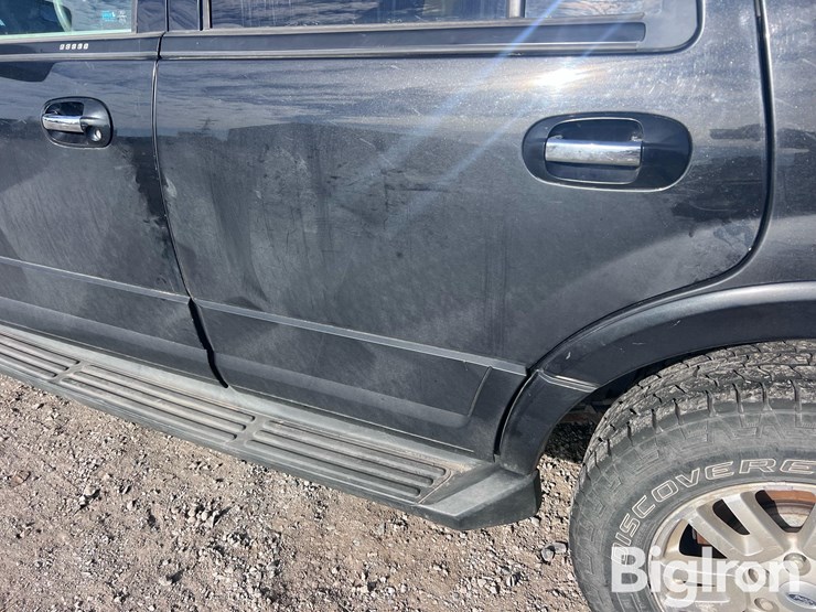 2012-ford-expedition-xlt-image-11