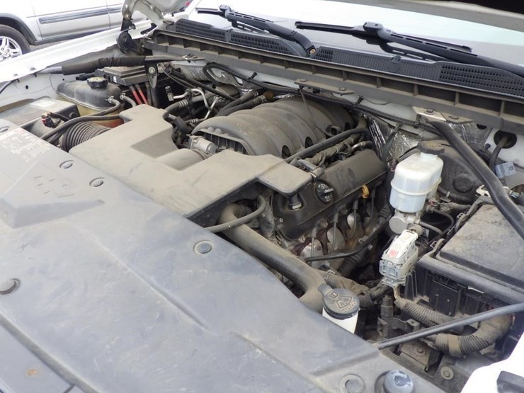 2018-chevrolet-1500-image-10