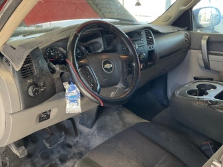 2012-chevrolet-silverado-2500-image-23