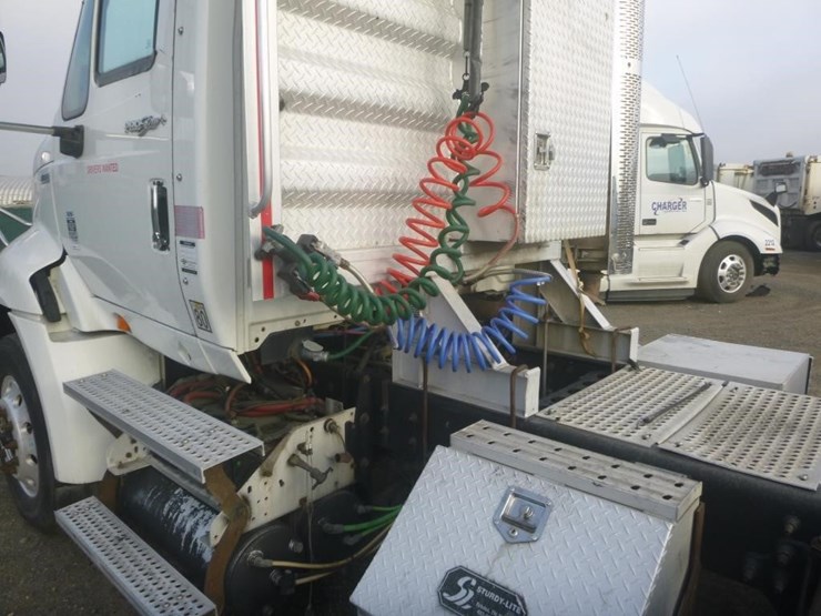 2012-international-prostar-image-9