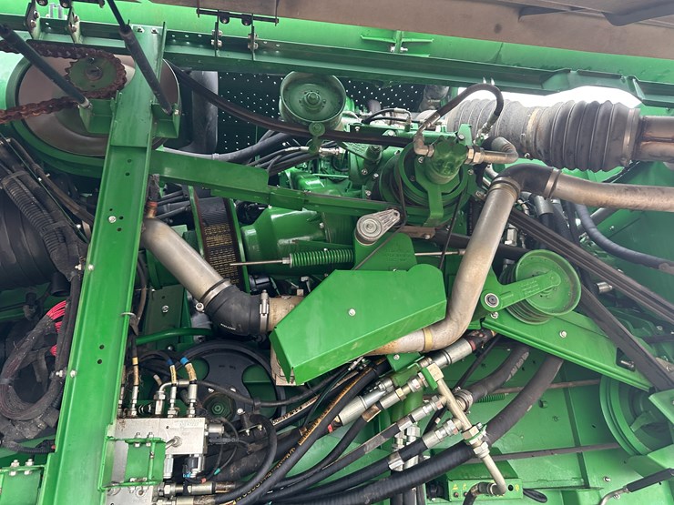 john-deere-s680-image-32