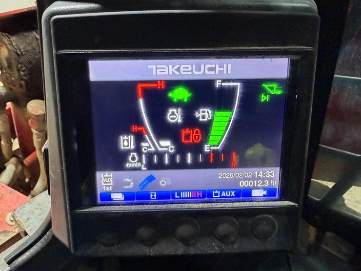 2018-takeuchi-tl10v2-image-21