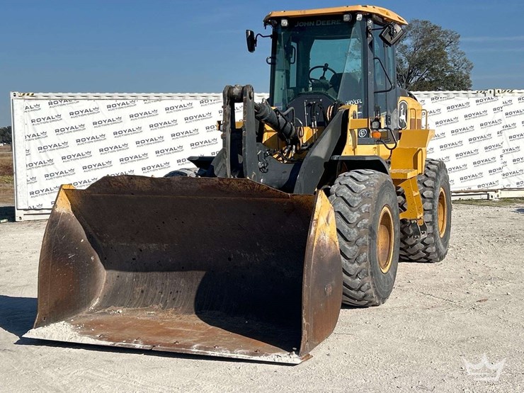 2020-john-deere-624l-articulated-wheel-loader-image-1