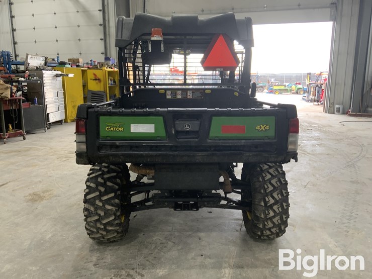 2019-john-deere-gator-image-6