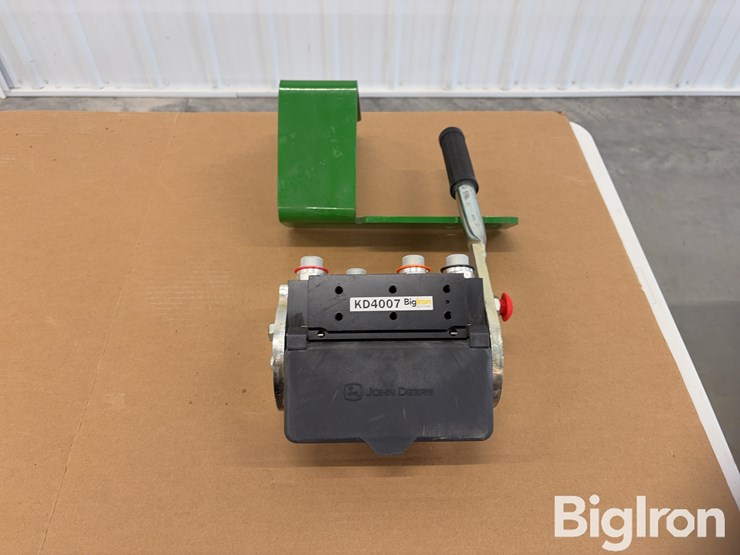 john-deere-6-image-2