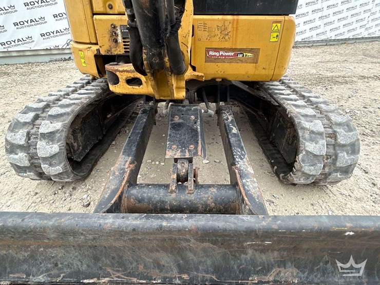 caterpillar-303-image-31