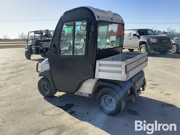 2017-club-car-carryall-300-image-7