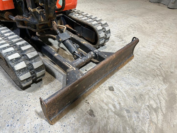 2019-kubota-kx033-4-image-11