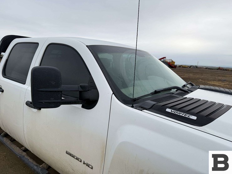 2011-chevrolet-2500-image-7