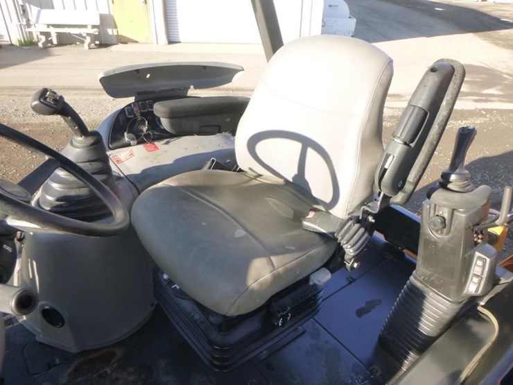 2018-case-580sn-image-31