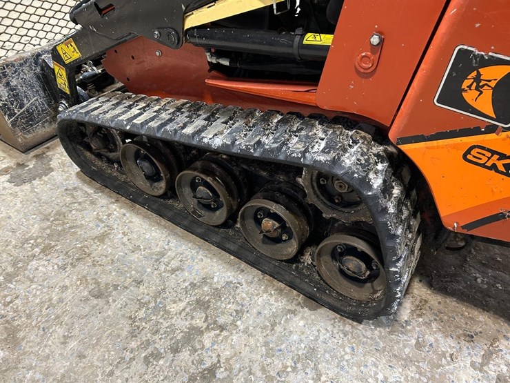 2019-ditch-witch-sk800-image-14