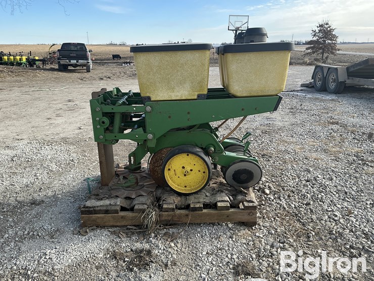 john-deere-7200-image-2