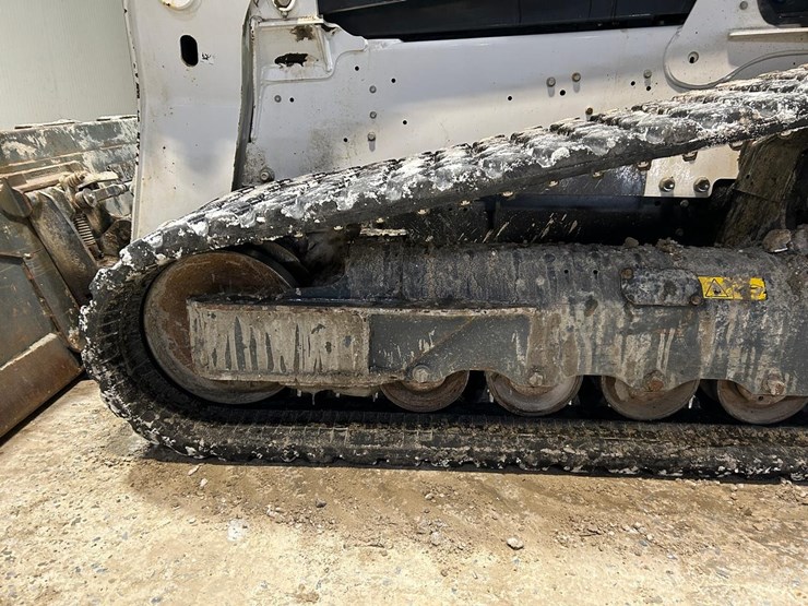 2023-bobcat-t770-image-18