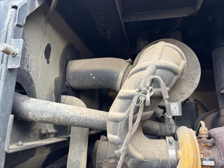 2005-deere-624j-image-62