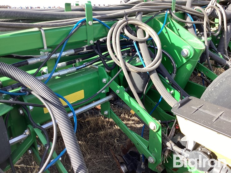 2019-john-deere-1775nt-image-15