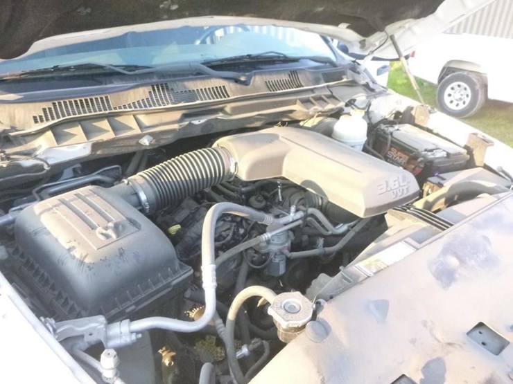 2015-dodge-1500-image-19