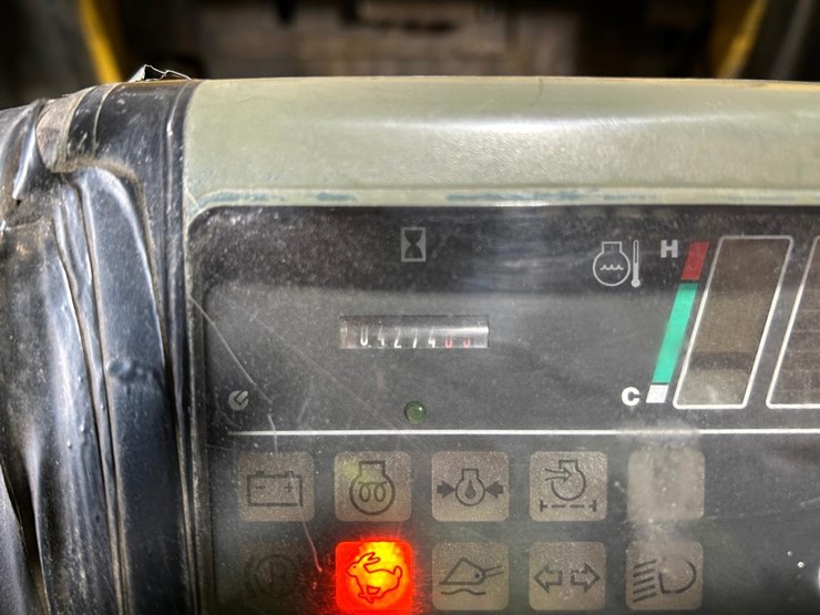 komatsu-ck30-skid-steer-loader-image-19