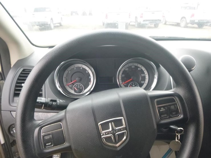 2014-dodge-grand-caravan-image-20