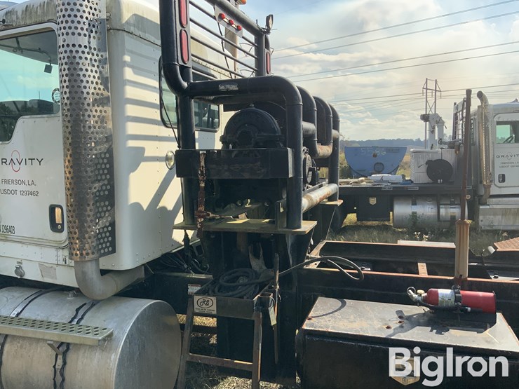 2012-kenworth-t800-image-9