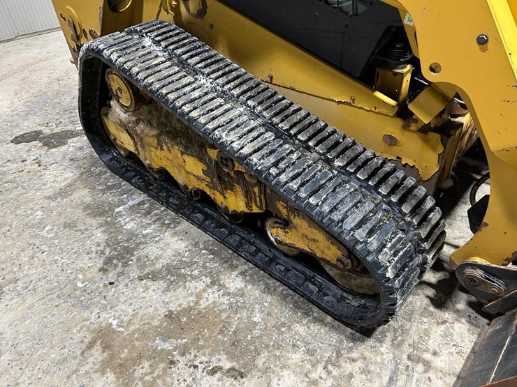 2022-caterpillar-259d3-image-12