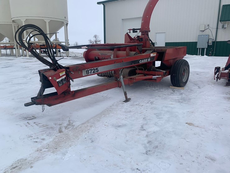 case-8725-forage-chopper-image-1