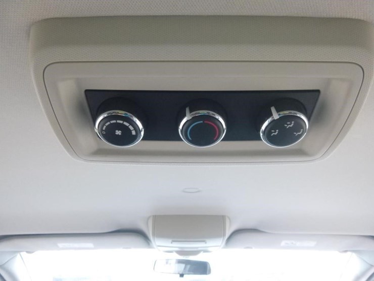 2014-dodge-grand-caravan-image-18