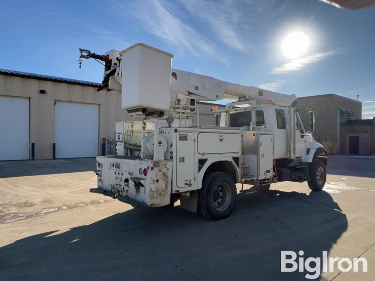 2005-international-7400-image-5