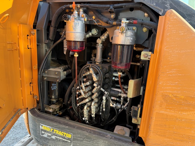 2019-case-cx80c-image-9