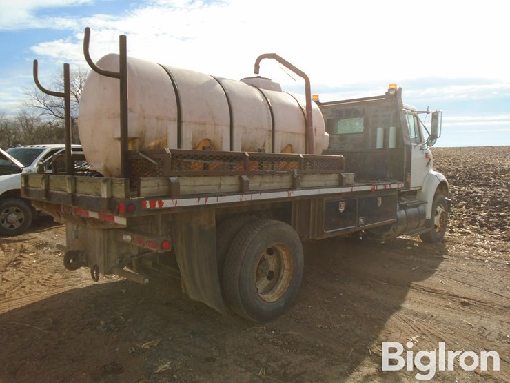 1999-international-8100-image-5