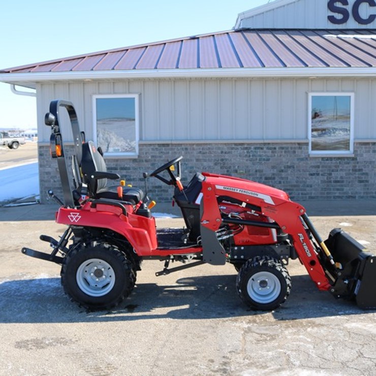 #4148 • Massey Ferguson 1GC.25 Compact Tractor