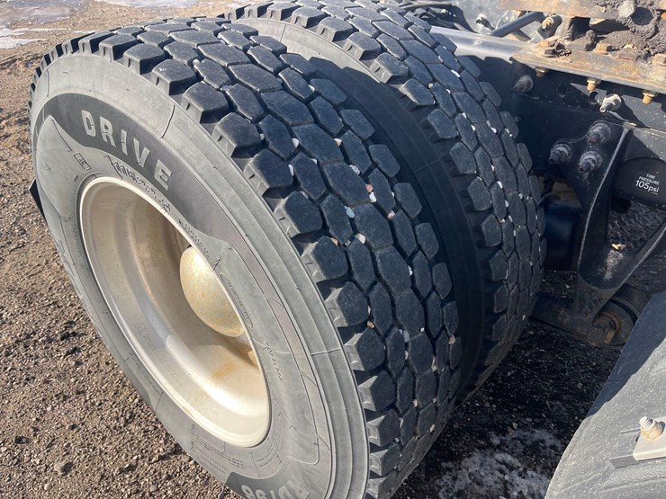 2015-international-prostar-image-24