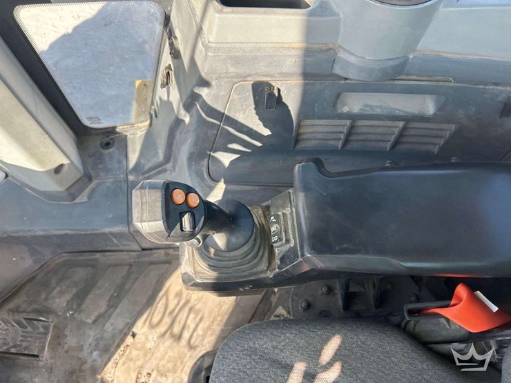 2020-john-deere-624l-articulated-wheel-loader-image-14