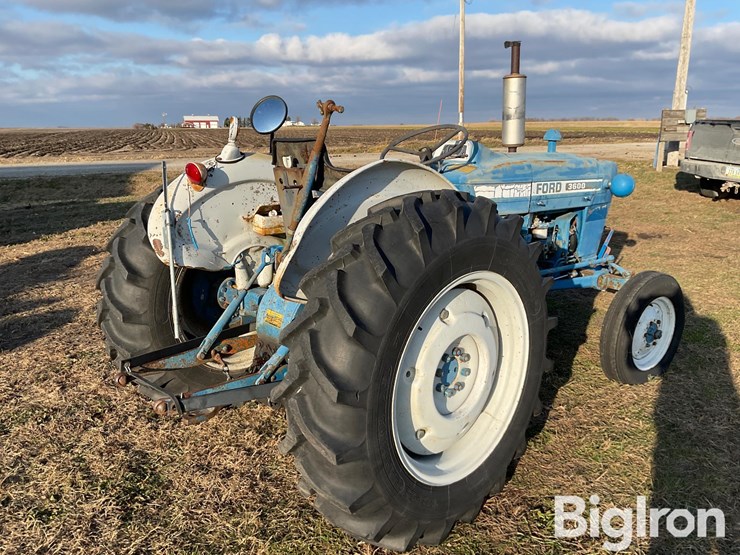 1976-ford-3600-image-5