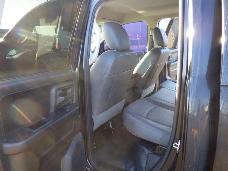 2015-dodge-1500-image-7