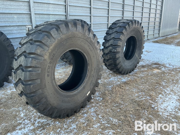samson-rock-crusher-20.5-25-tires-image-1
