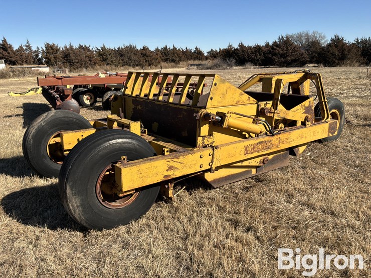 soilmover-75rf-pull-type-scraper-image-5