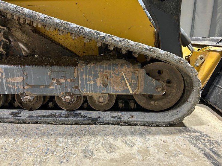 2023-deere-325g-image-14