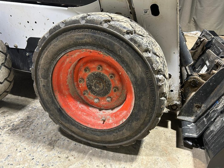 2015-bobcat-s590-image-12