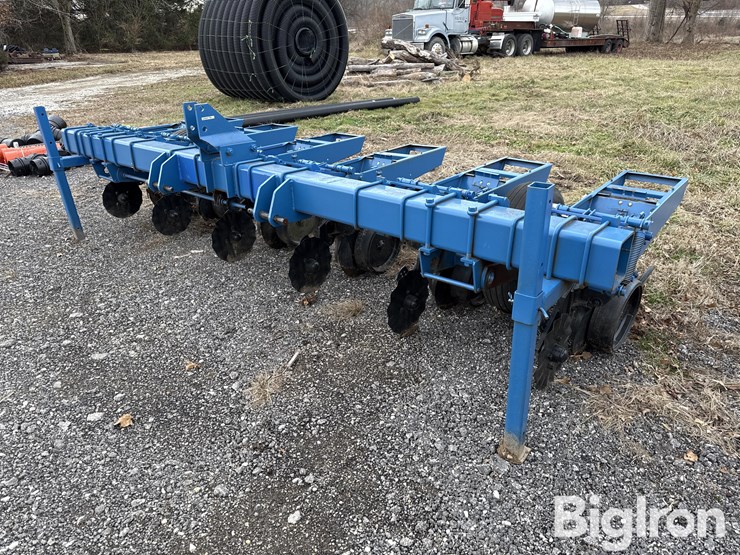 john-deere-7000-image-1