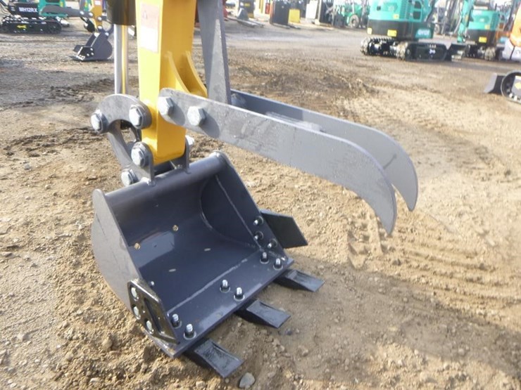 agt-mx12rx-hydraulic-excavator-image-9